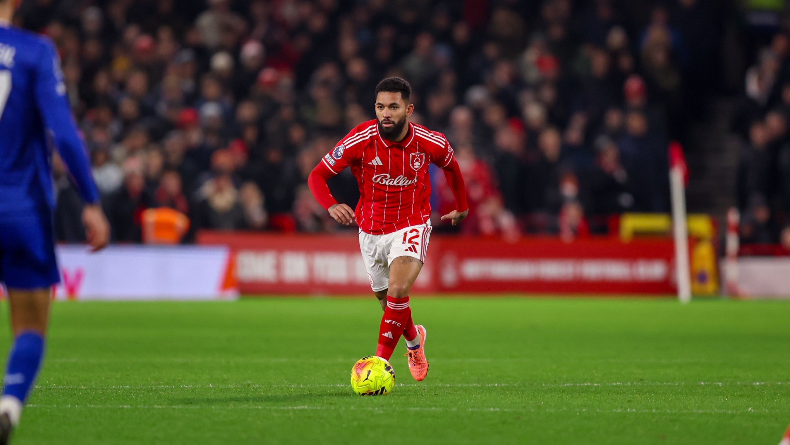 yunkai官网-记者：道格拉斯·路易斯同意租借回维拉，转会正式流程已开启